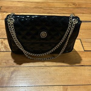 PATENT LEATHER HANDBAG